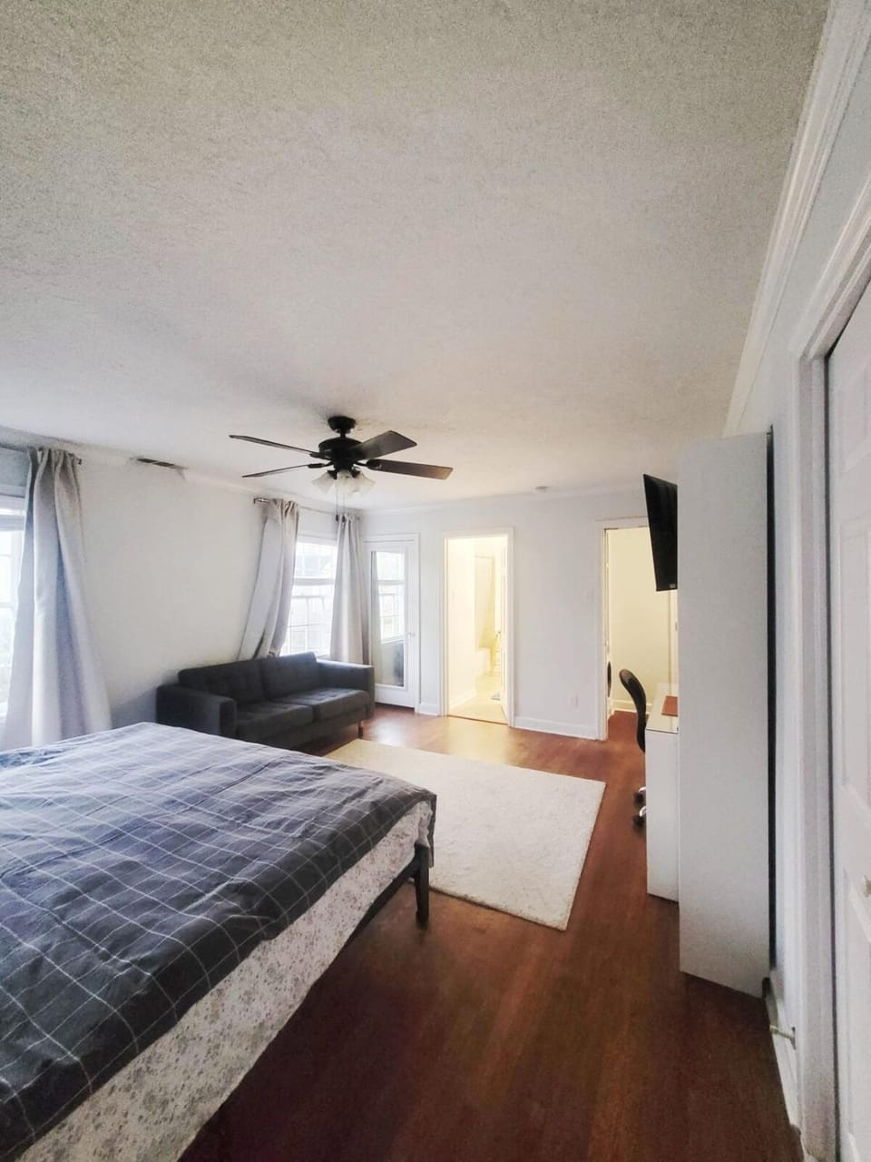 Cosy room and paradise garden Apartment in Houston