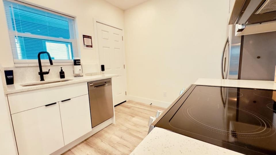 Oasis on Atlantic Drive On Strip Apartment in Florida