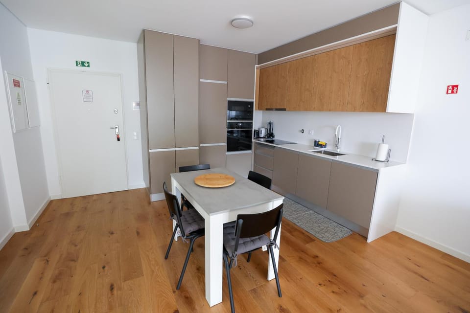 Luxury LeilaMar Apartment - Modern Retreat Apartment in Funchal
