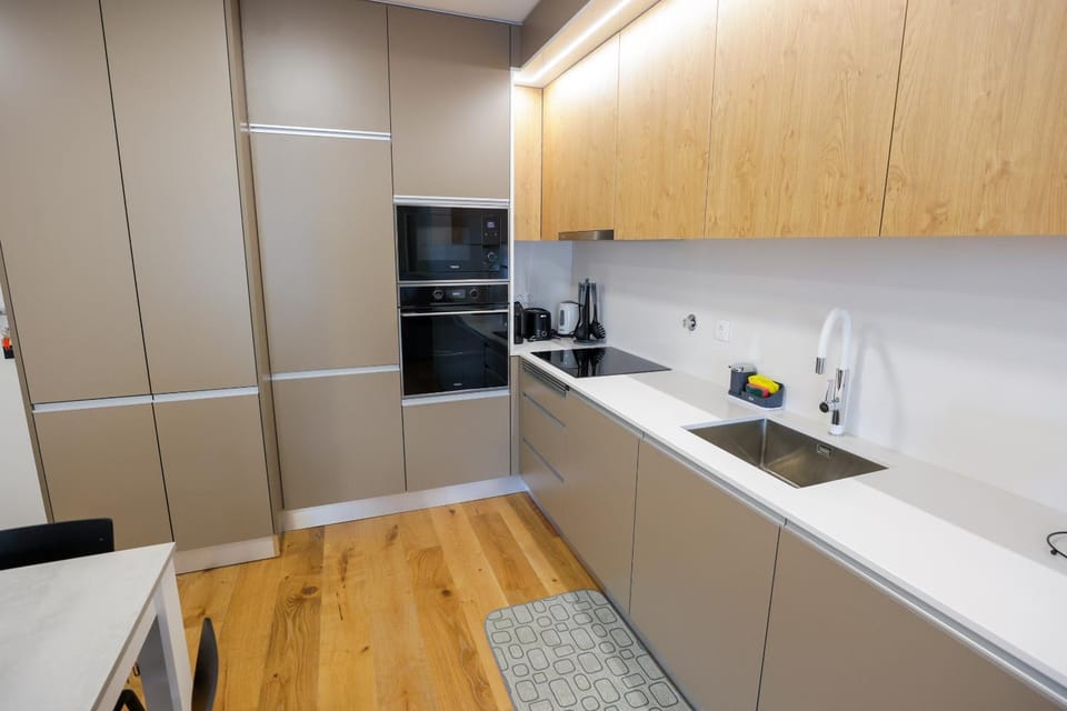 Luxury LeilaMar Apartment - Modern Retreat Apartment in Funchal
