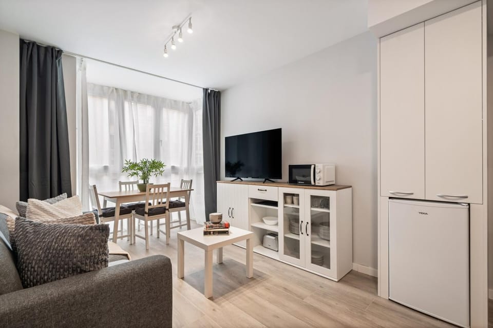 Accessible flat near the Toledo Bridge - 1A Apartment in Madrid