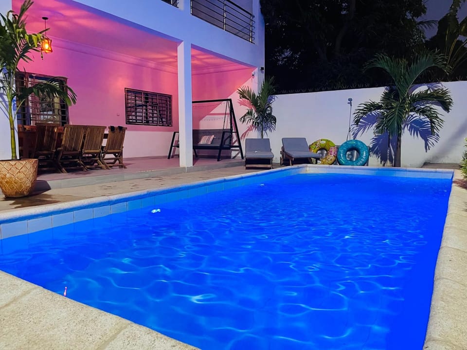 Swimming pool