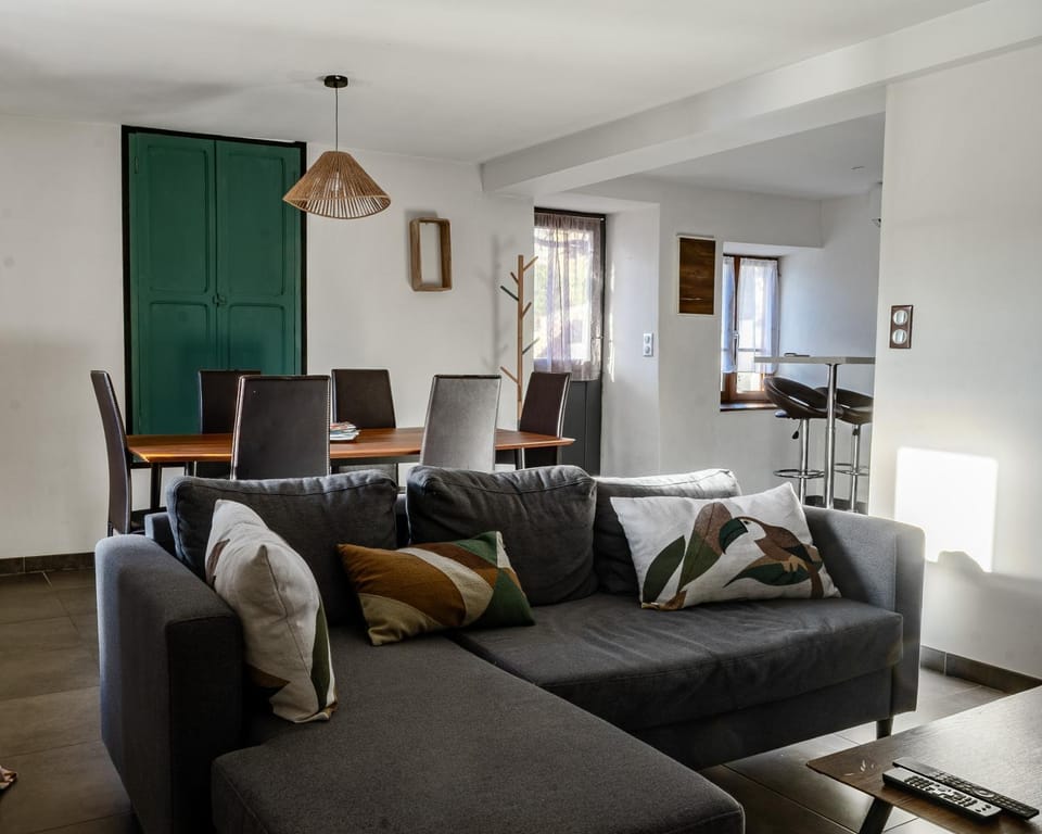 Property building, Living room