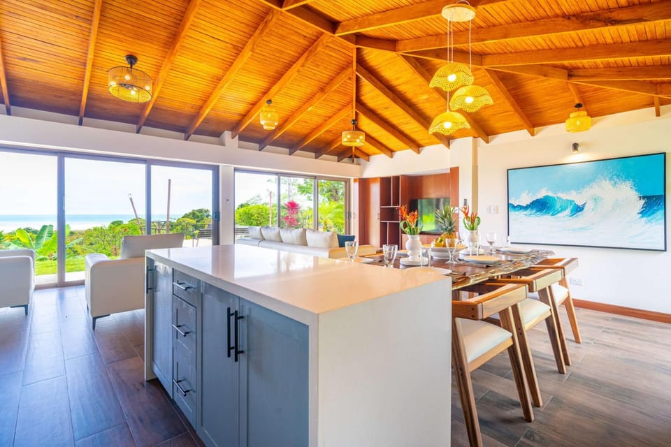 NEW-Gated-Panoramic sunset ocean view-pool-4 suite House in Puntarenas Province