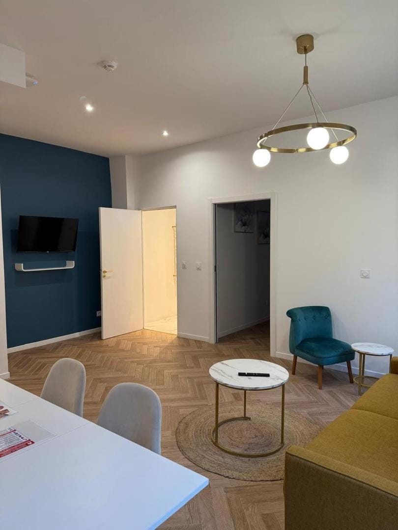 MOON 24 - Appartement Nice 6P Apartment in Nice