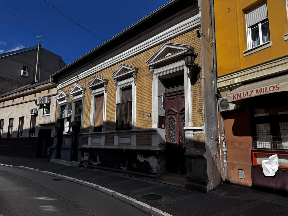 Property building, Street view