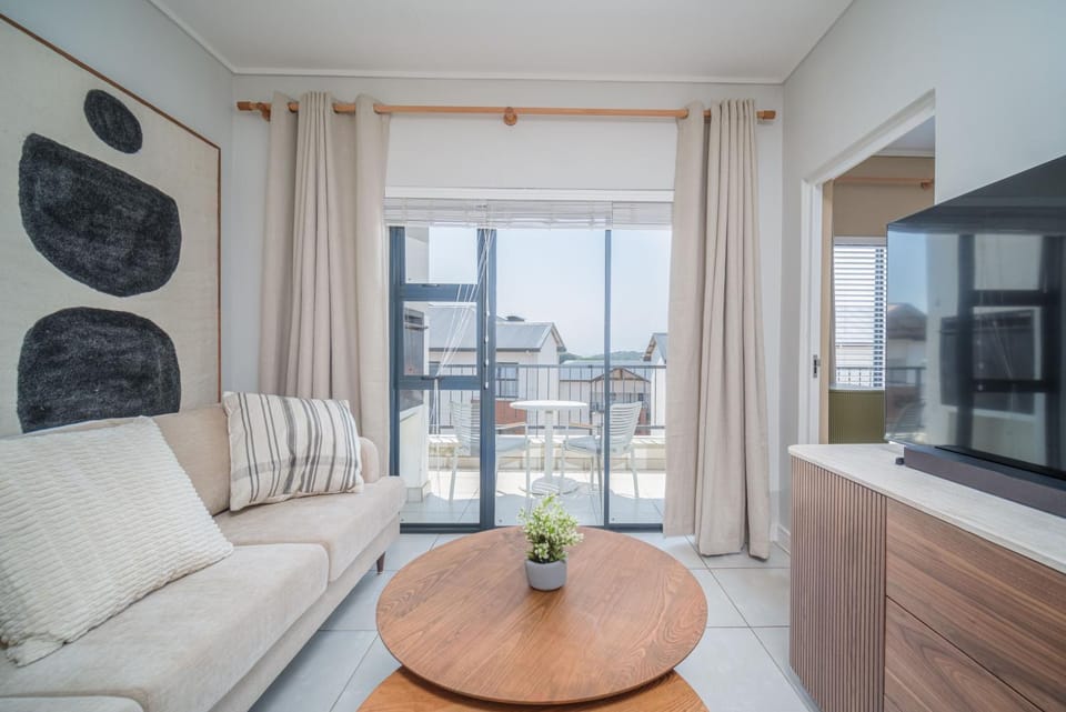 TV and multimedia, Balcony/Terrace, Living room, Seating area