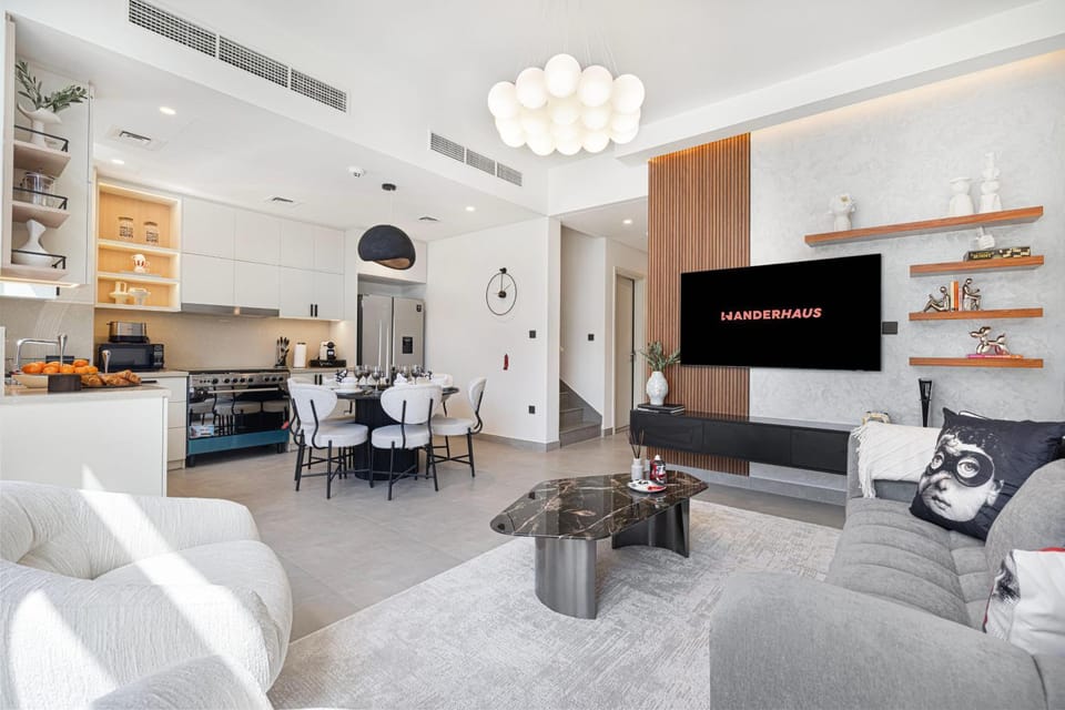 TV and multimedia, Kitchen or kitchenette, Living room, Dining area