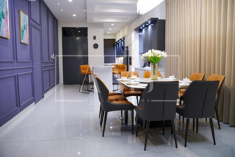 Seating area, Dining area