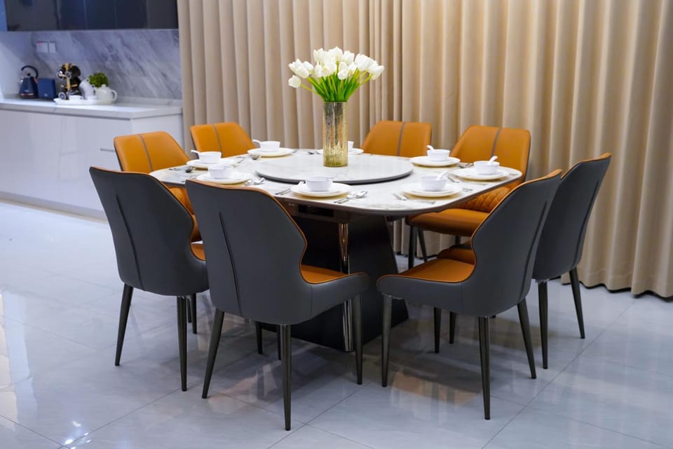 Seating area, Dining area