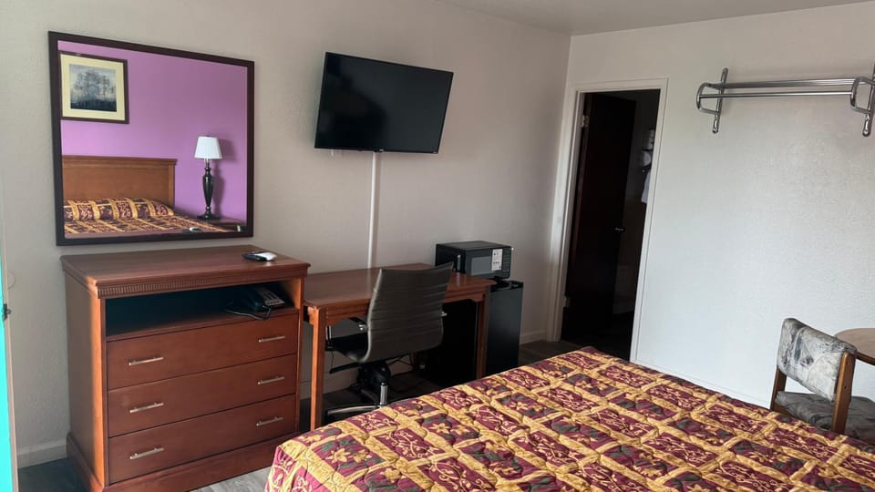 Economy Inn Ontario Motel in Ontario