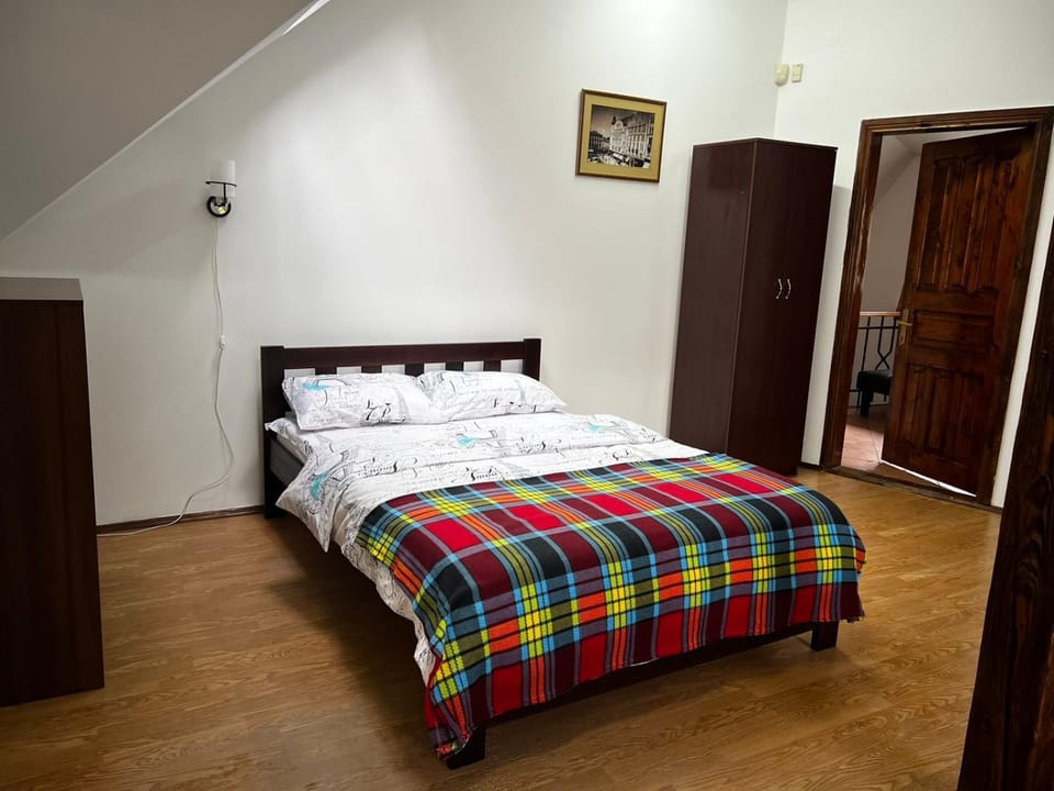 Старий Дворик,кімнати 10 хв від жд вокзалу, корпус 3 Hostel in Lviv