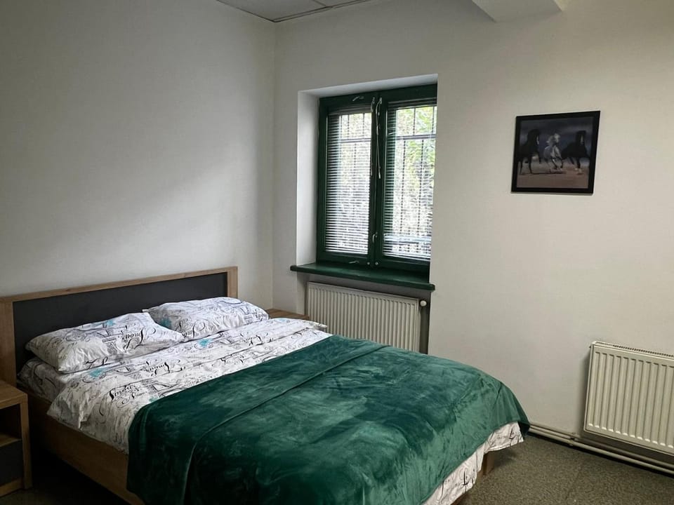 Старий Дворик,кімнати 10 хв від жд вокзалу, корпус 3 Hostel in Lviv