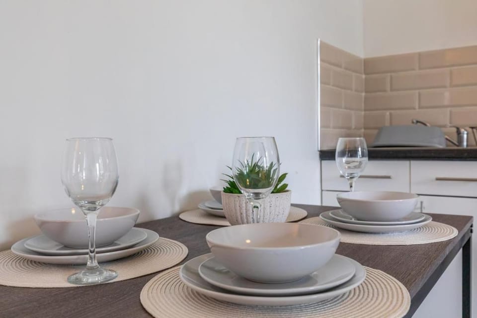 6 Bed with Private Parking in Southampton Apartment in Southampton