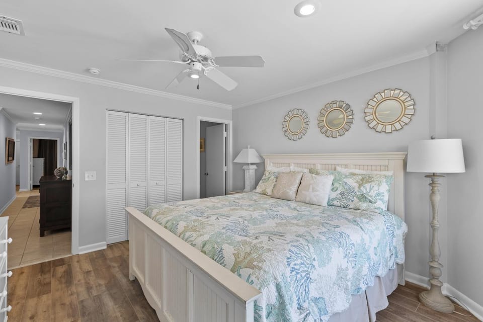 Seascape 320 - 3 BR Oceanfront View! Waterfront! Apartment in Wild Dunes