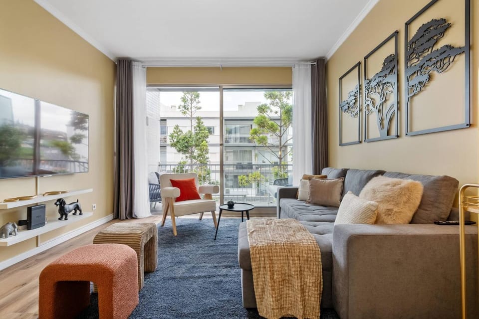 Communal lounge/ TV room, Living room