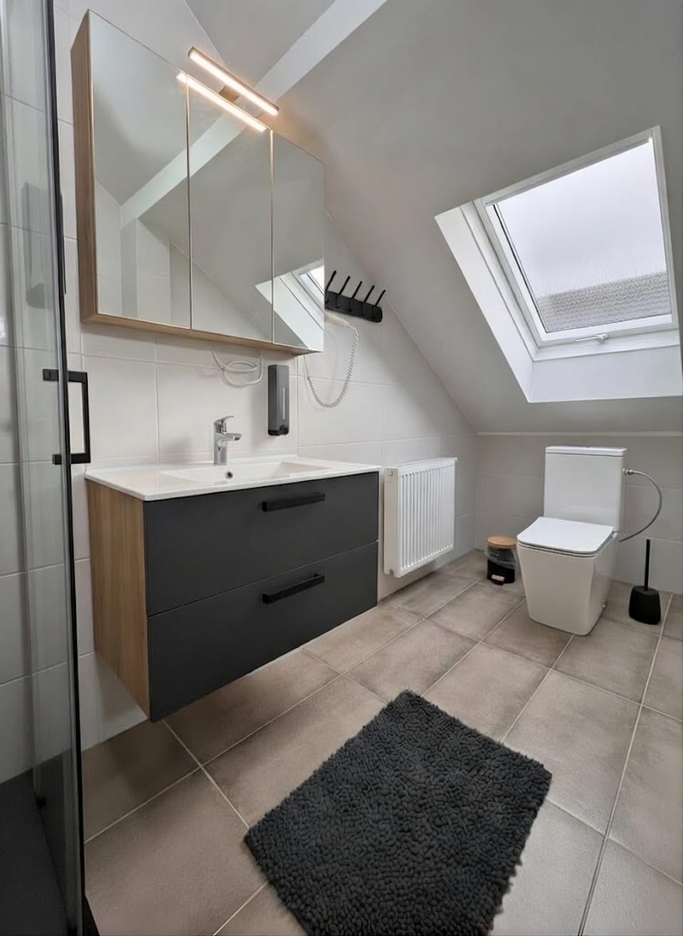 Shower, Toilet, Bathroom, towels, towels