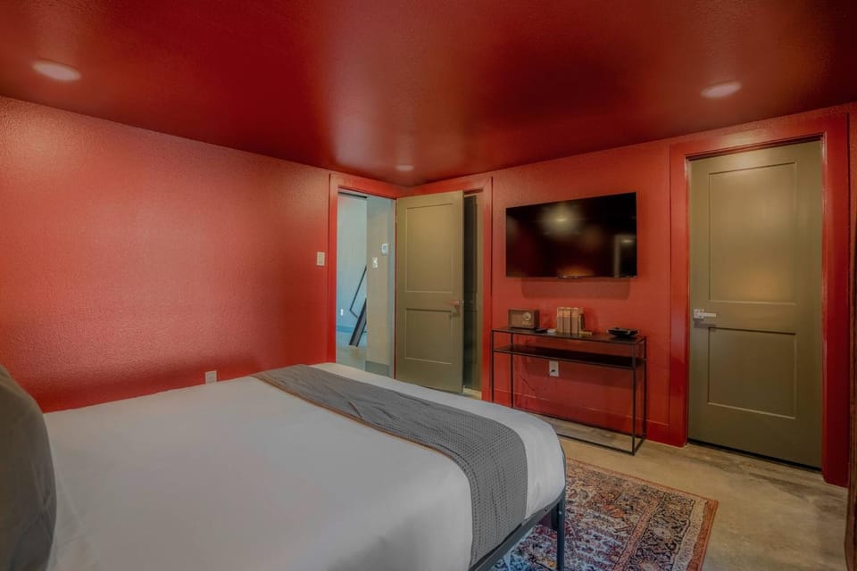 TV and multimedia, Bedroom