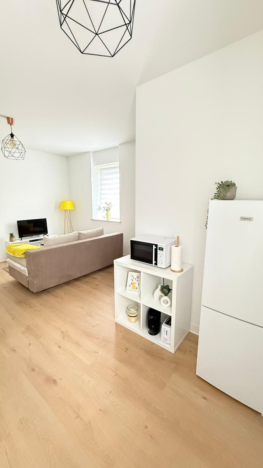 TV and multimedia, Living room, microwave, kitchen