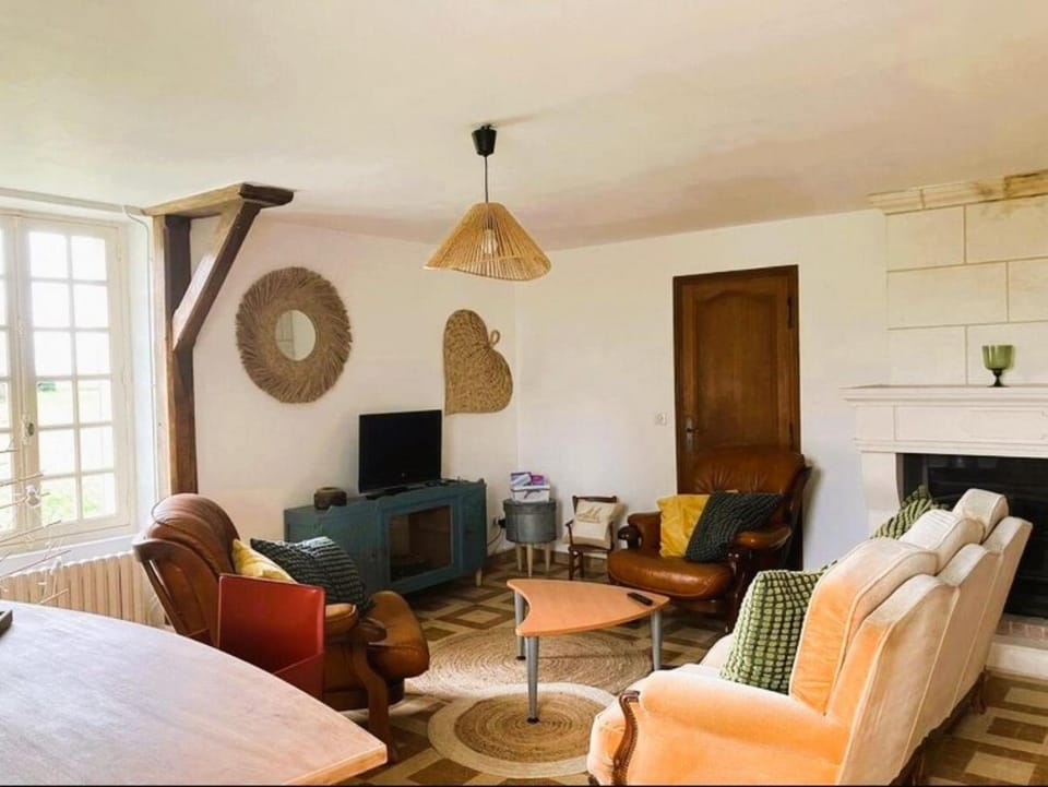Communal lounge/ TV room, Living room