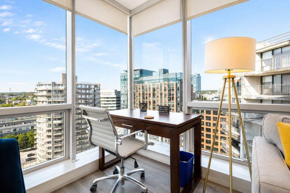Chic Stamford Apartment - Walk to Train & Entertainment Apartment in Stamford