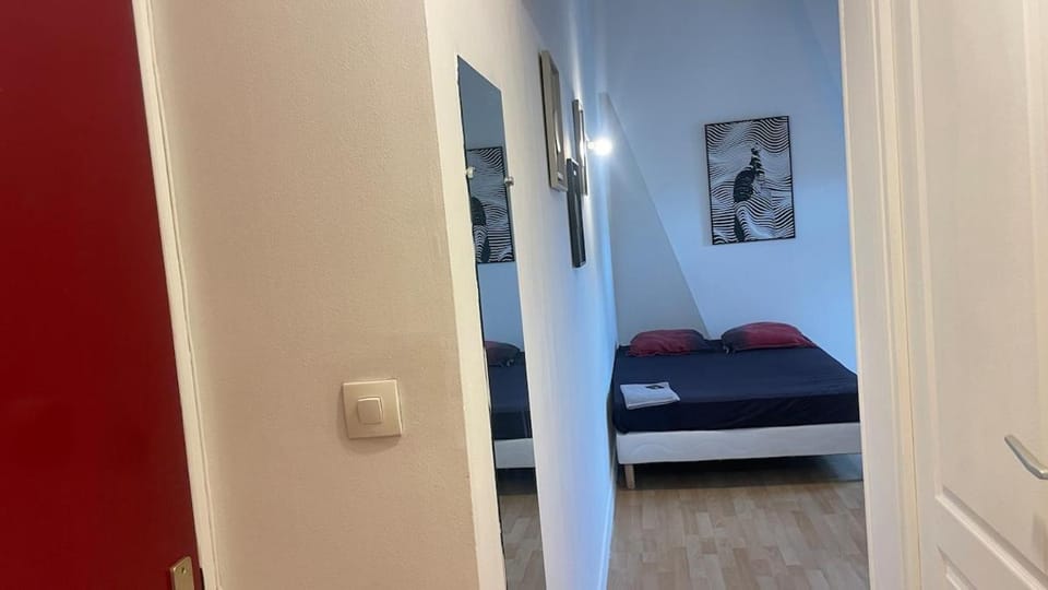 Studio 3 Apartment with Unique Cathedral View Apartment in Île-de-France