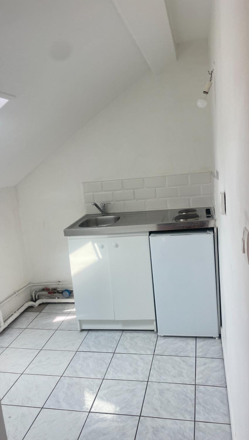 Studio 3 Apartment with Unique Cathedral View Apartment in Île-de-France