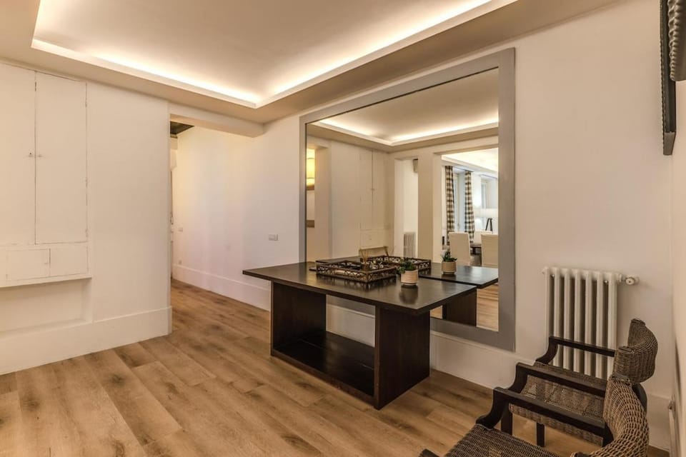 Vico 2bdr Piazza del Popolo with private garden Apartment in Rome