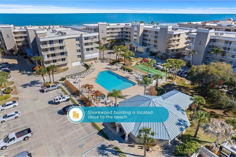 Property building, Day, Neighbourhood, Bird's eye view, Beach, Pool view, Sea view, Swimming pool, Swimming pool, Parking, sunbed
