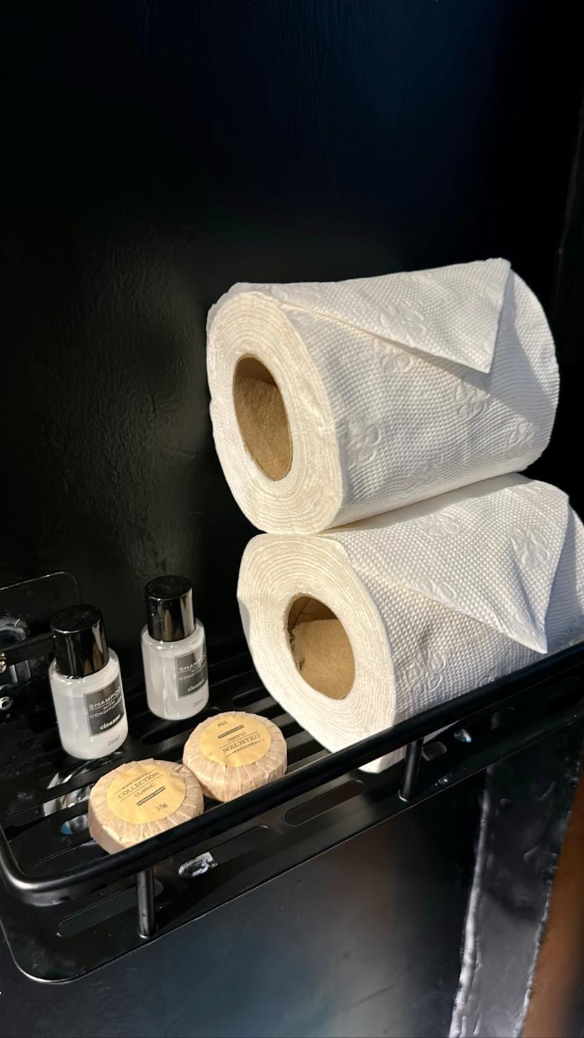 Bathroom, towels