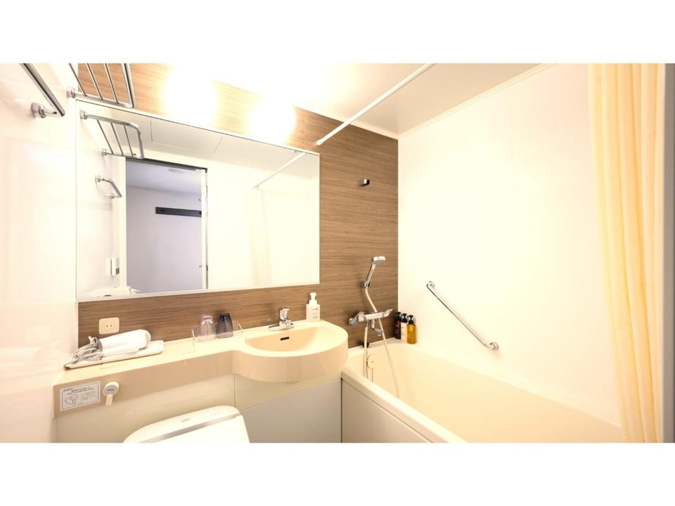 Smile Hotel Premium Kanazawa Higashiguchi Ekimae - Vacation STAY 73602v Hotel in Kanazawa