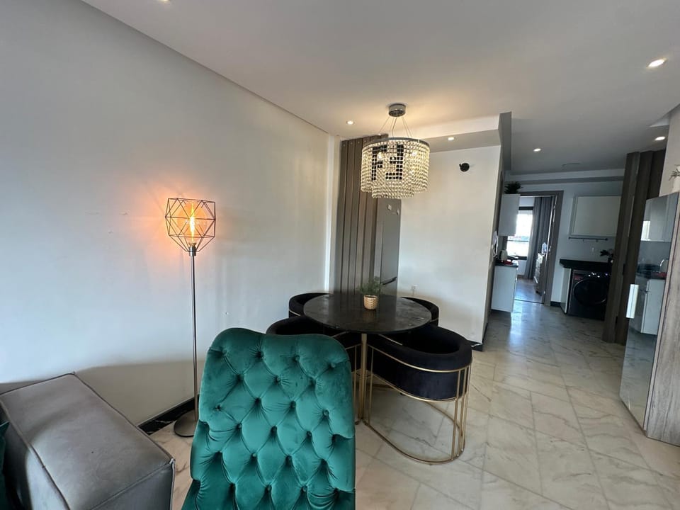 Luxury Modern Apartment in the Heart of the City with Balcony Overlooking Twin Towers Apartment in Casablanca