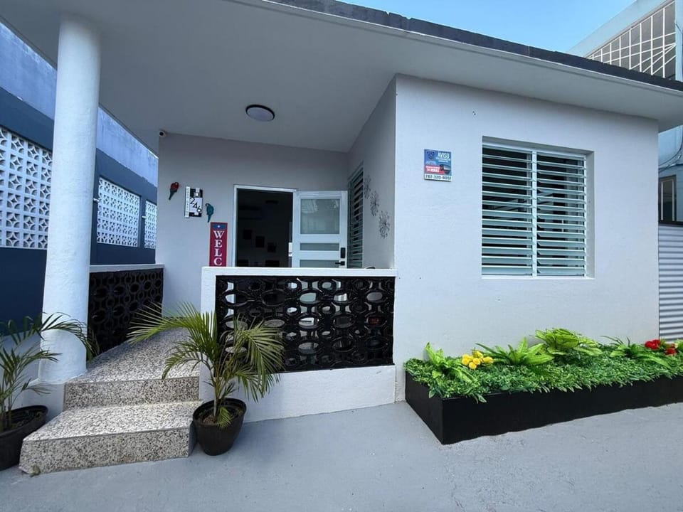 House with pool and close to everything House in San Juan