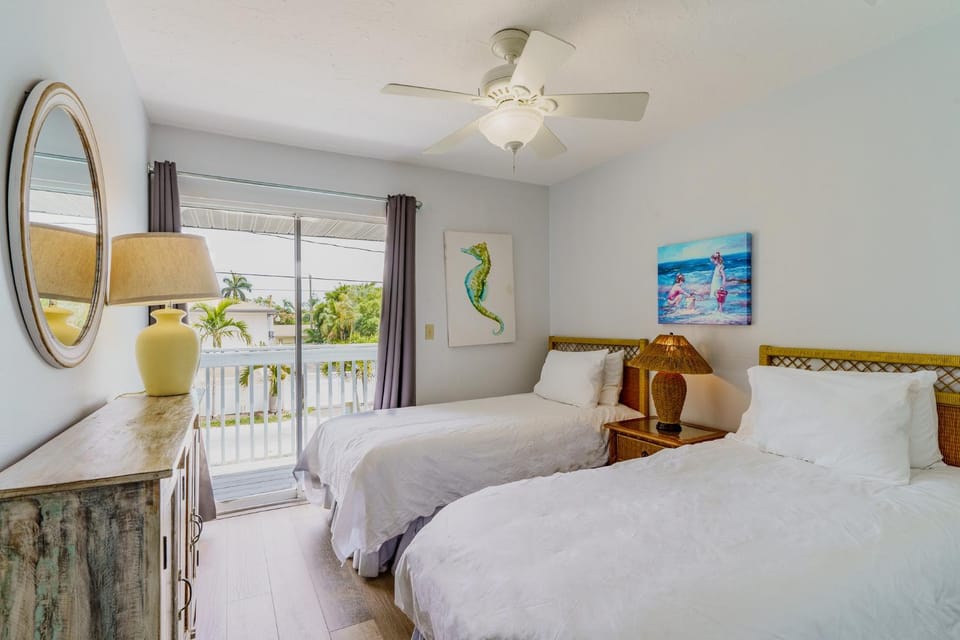 1010 Point of Rock Apartment in Florida