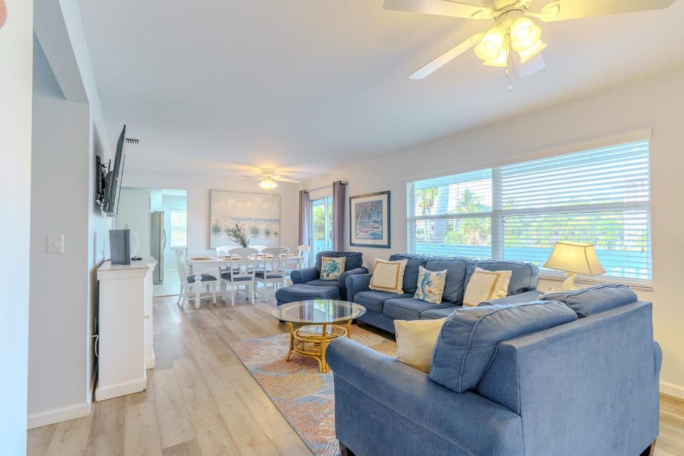 Siesta Key Exclusive Beachside Compound 3 Units Apartment in Florida