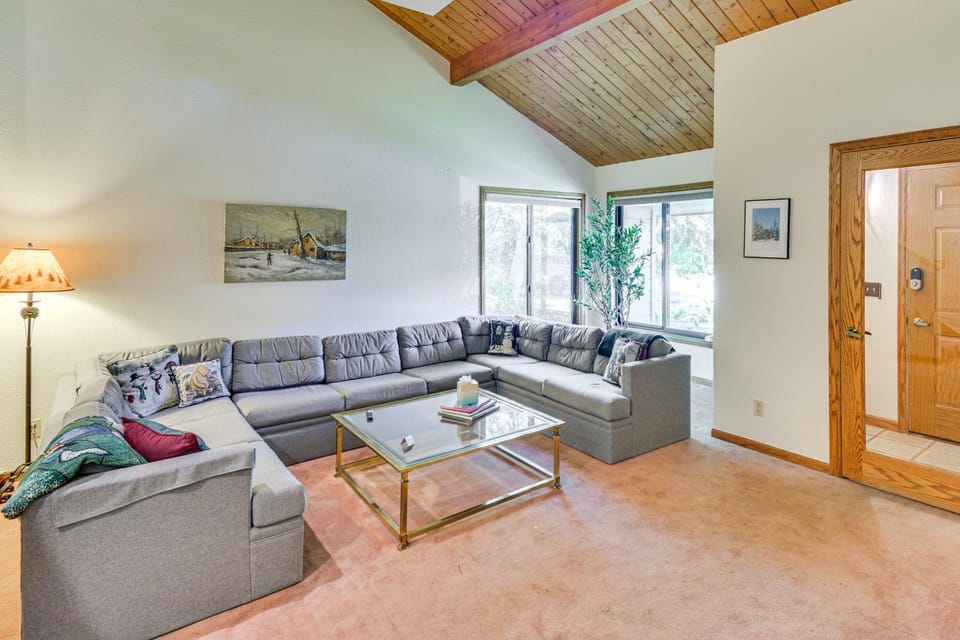 Large Family Duplex w/ Grill, Near Beaver Creek House in Avon