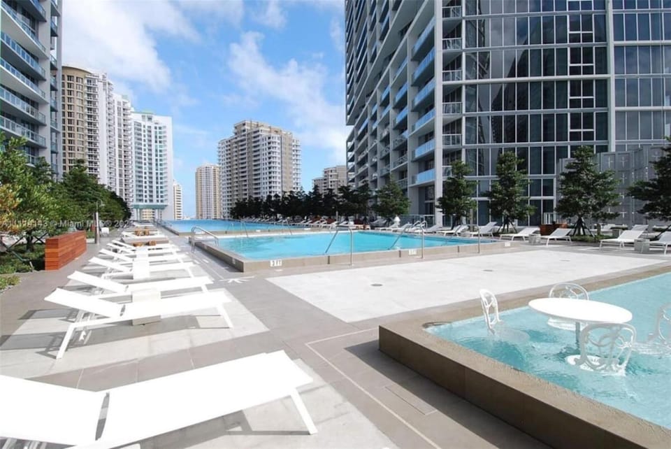 W Miami - LUXURY condo Amazing Views House in Brickell