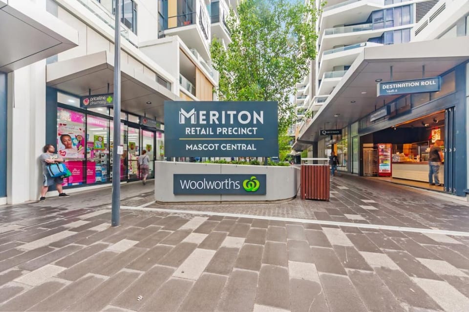 Day, City view, Street view, Location