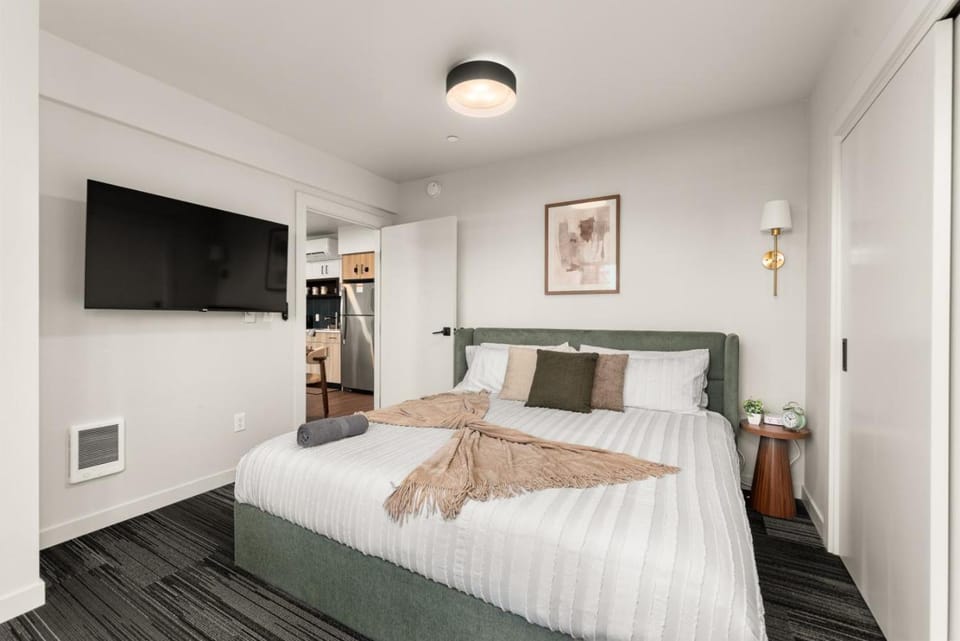 Communal lounge/ TV room, Bedroom