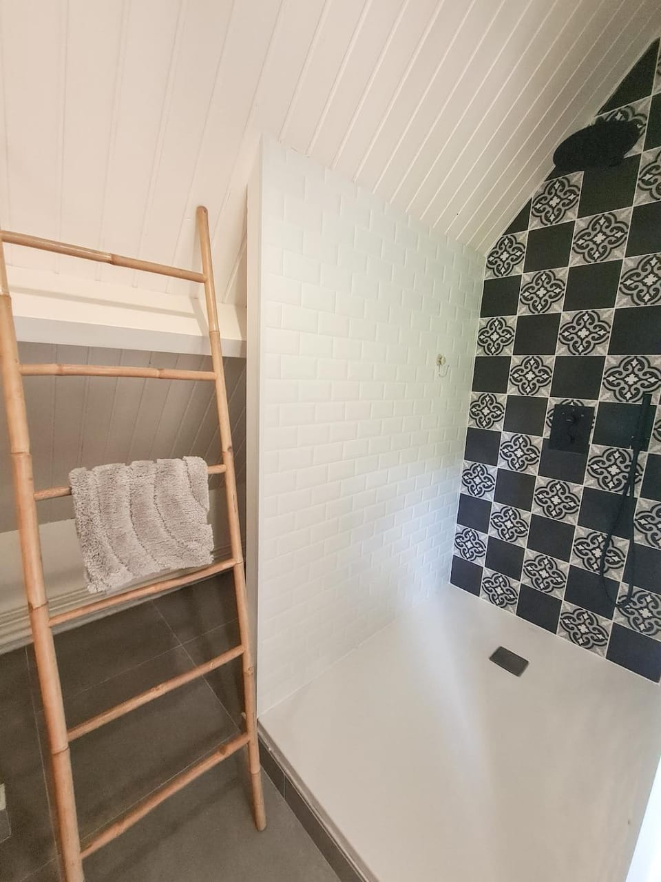 Maison Louna avec Piscine proche Sarlat House in Occitanie