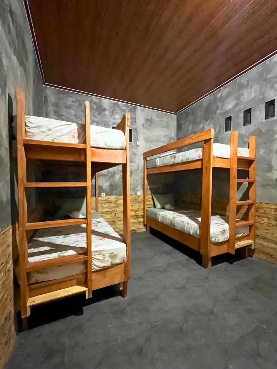 bunk bed