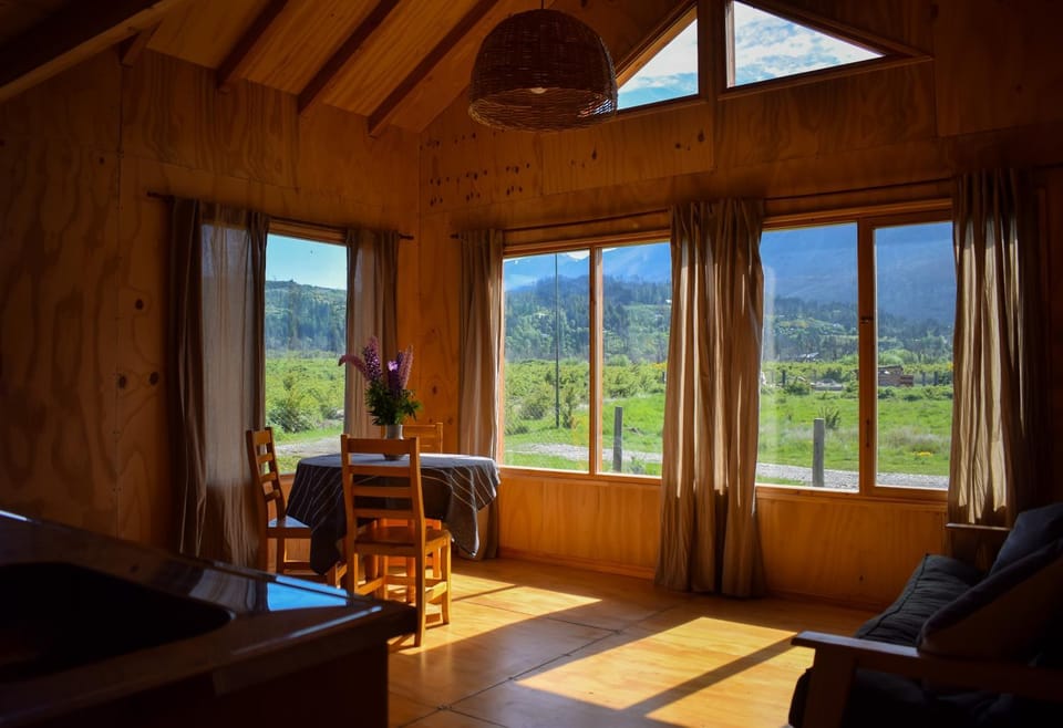 Living room, Dining area, Mountain view