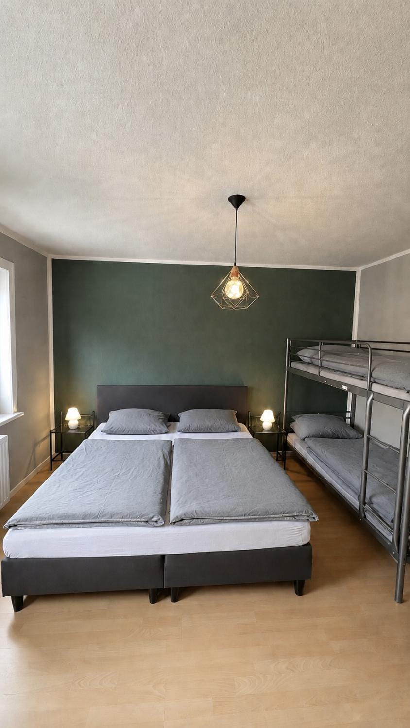Bed, Bedroom, bunk bed