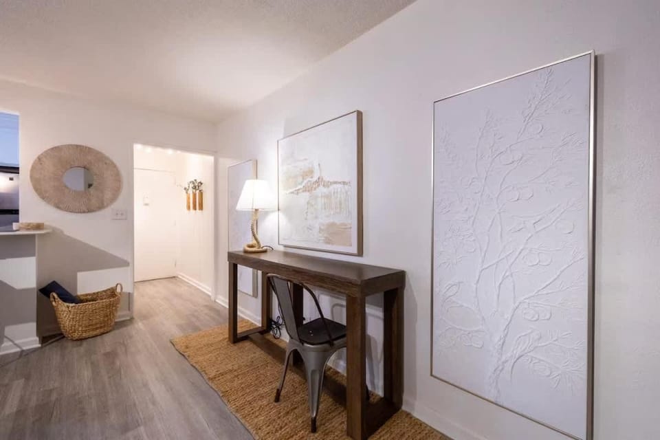 6-0 Cozy Atlanta Condo -Balcony Downtown Views Modern Comfort House in Atlanta