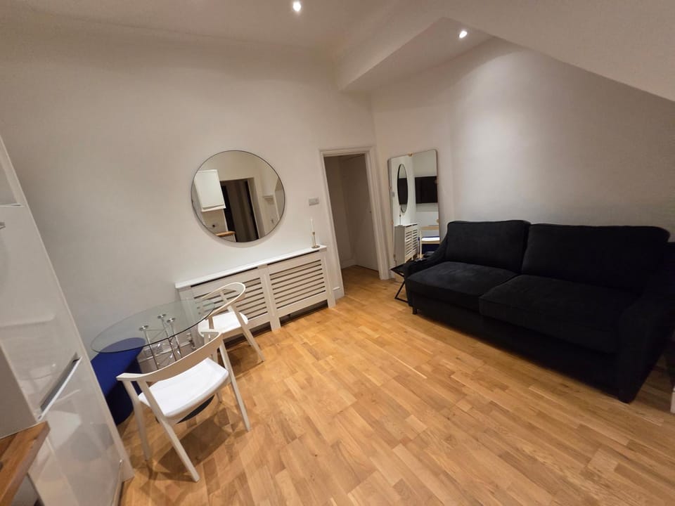 Camden Mia Apa Apartment in London Borough of Camden