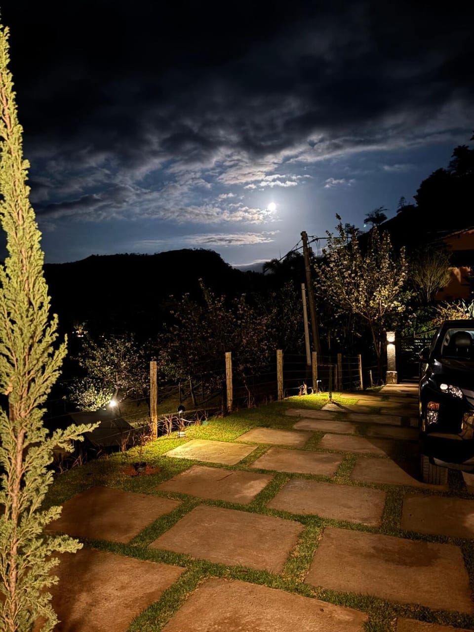 Night, Natural landscape, Garden view, Mountain view, Parking