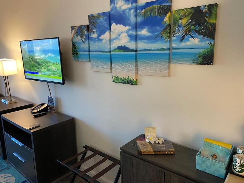 Penthouse unit at Palms Waikiki Apartment hotel in McCully-Moiliili