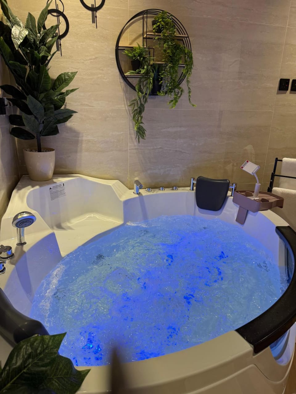 الملقا جاكوزي Al Malqa Jacuzzi Apartment in Riyadh