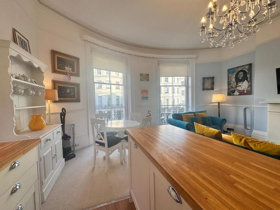 Elegant Apartment in City Centre With Balcony Apartment in Hove