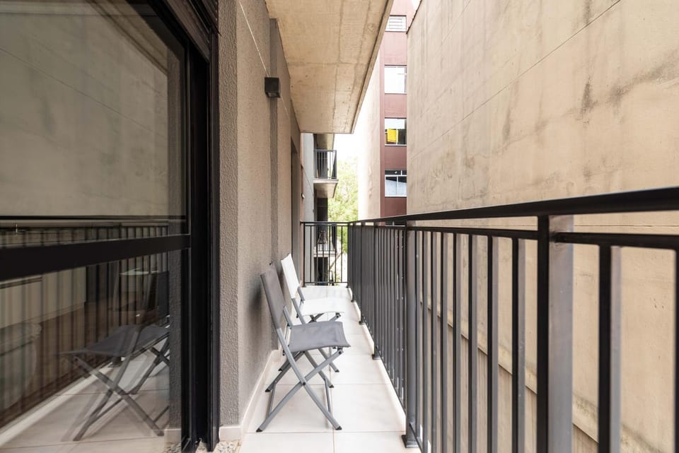 56 Movie screen and parking space! New near Paulista Apartment in Sao Paulo City